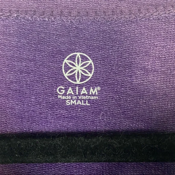 *3 for $12* Gaiam long sleeve crew neck purple sweatshirt - Picture 4 of 8